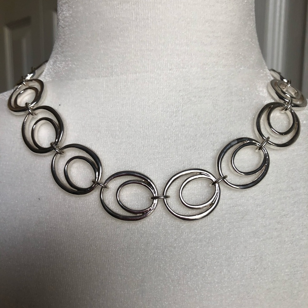 Silver circle necklace